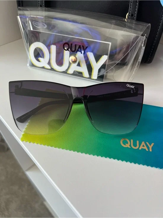 Quay Oversized Gradient Square Sunglasses - Black to Green Lenses