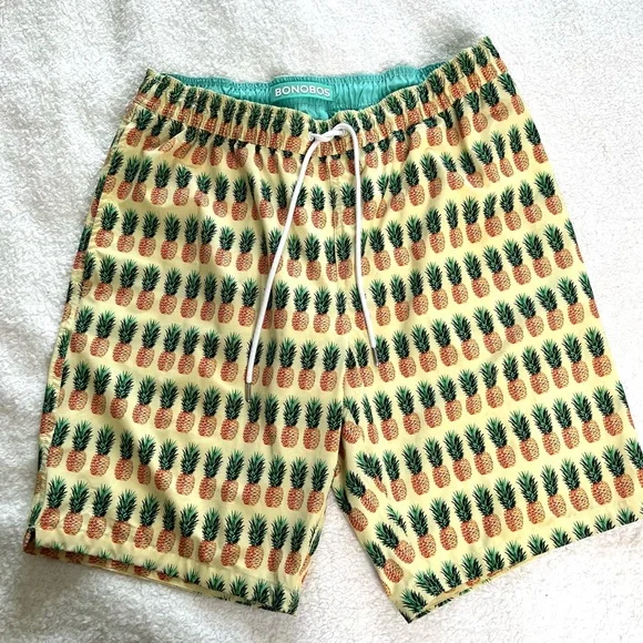 Bonobos Swim Trunks Shorts 9” inseam Yellow Pineapples Size M