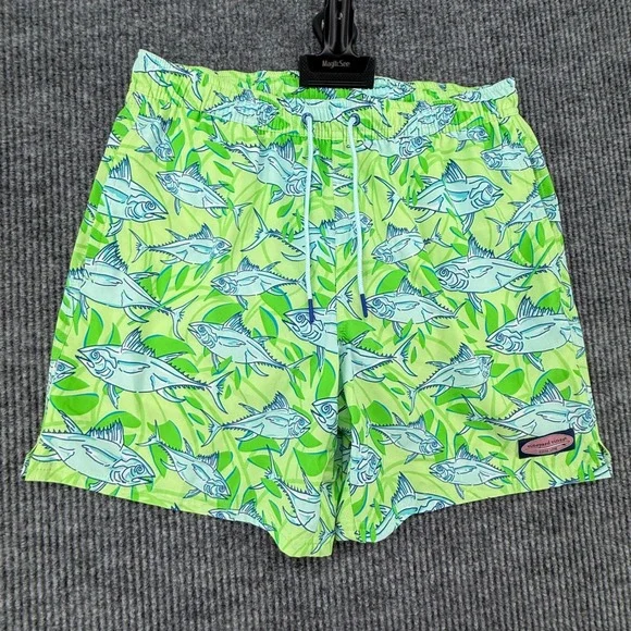 Vineyard Vines Swim Trunks Mens Size M Green NEW 7 Inch Printed Chappy Tuna Fish