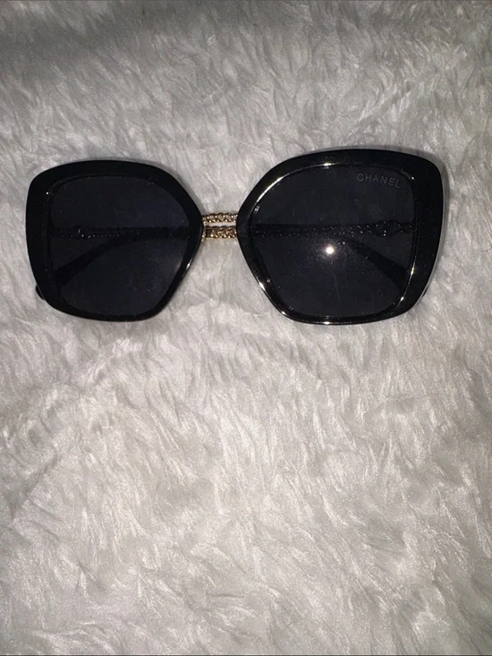 Black Sunglasses with Gold Bridge