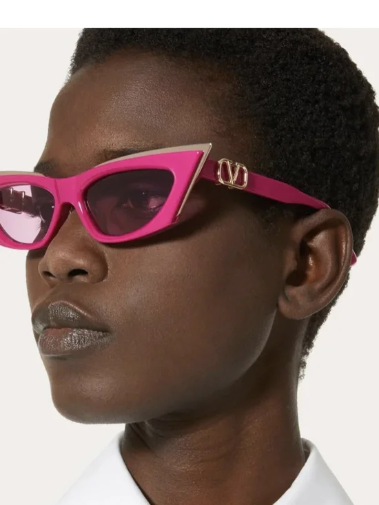 ​Valentino 55mm V-Goldcut I Cat-Eye Sunglasses in Pink