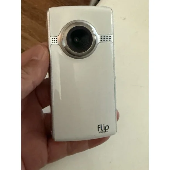 Cisco Flip Video Camera Ultra HD USB Video Model U260 HDMI ( No Power )