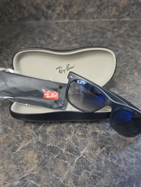 ​AUTHENTIC Ray-Ban RB2132 New Wayfarer Matte Black Polarized Sunglasses 55mm