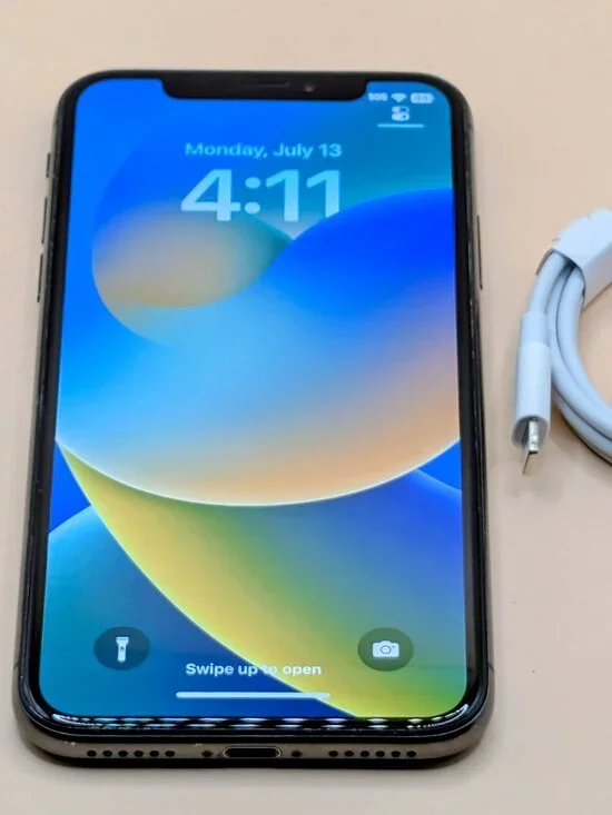 iPhone X 256GB (Unlocked) #2***