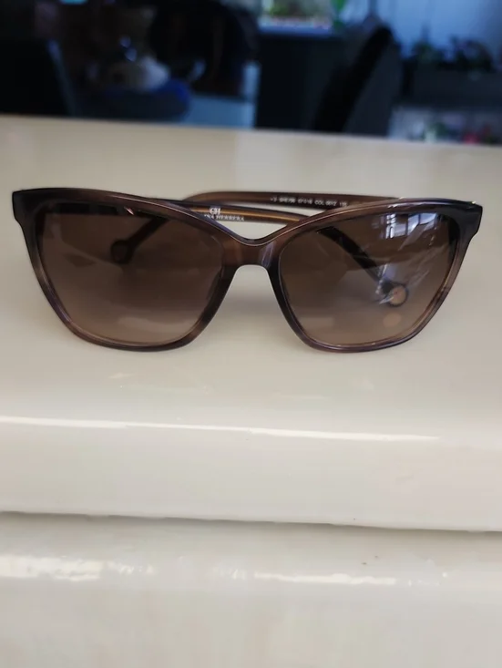 Carolina Herrera Brown Cat-Eye Sunglasses with Brown Lenses