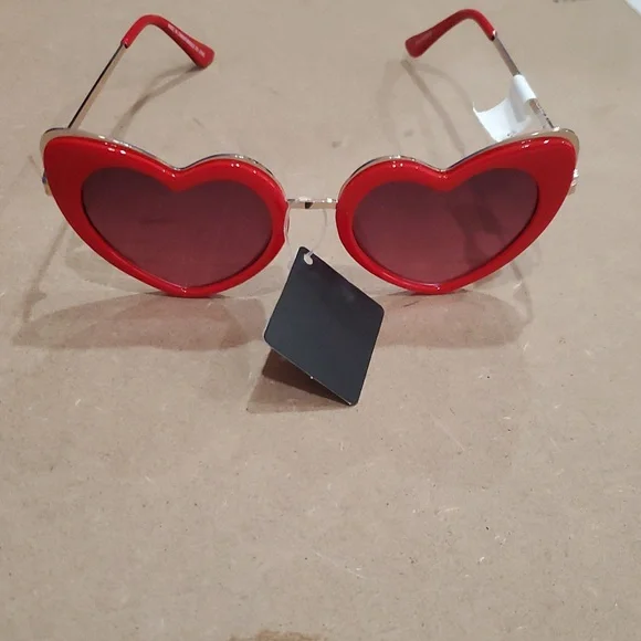 Red heart shaped cat eye retro vintage pinup style sunglasses new‎