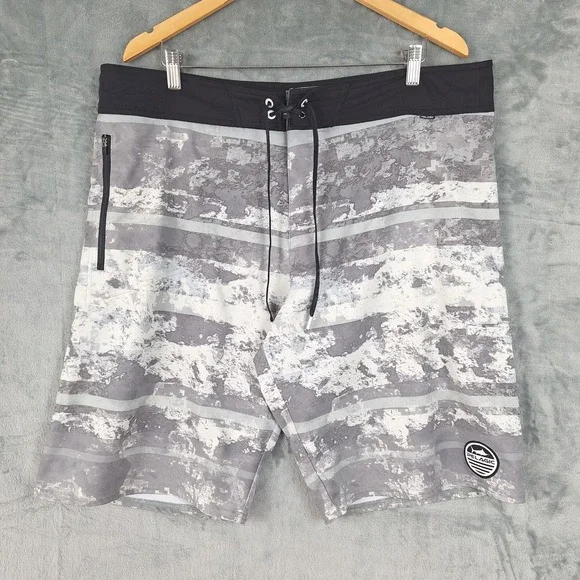 Pelagic Board Shorts Mens 38 Gray Camo Argonaut Fishing Swim Trunks Performance