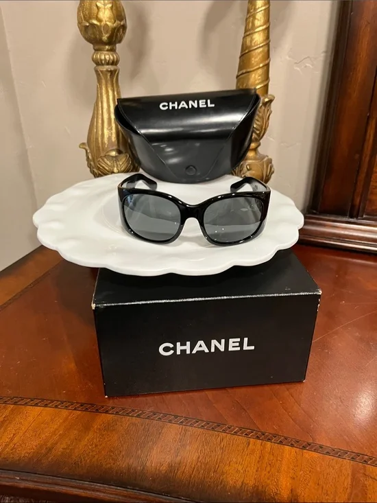 CHANEL Black Frame Sunglasses with Gray Lenses and Case