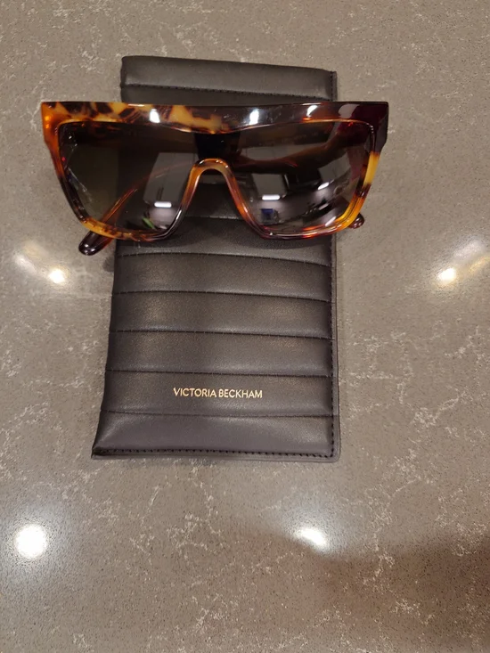 Victoria Beckham Tortoiseshell Shield Sunglasses - Brown