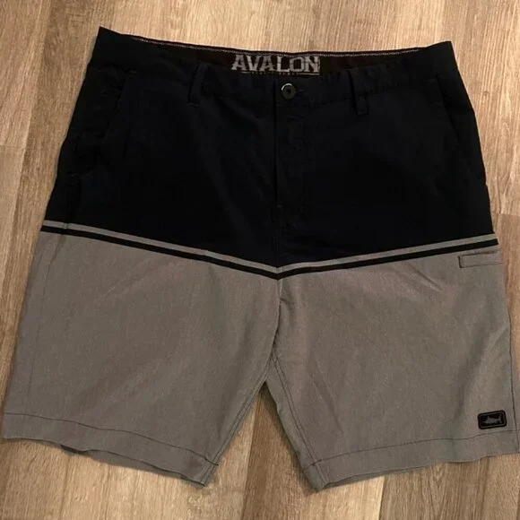 Pelagic Avalon Hybrid Shorts Size 38