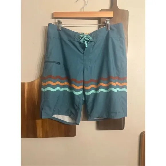 Patagonia Tazmanian Teal‎ Wavy Striped Planing Board Shorts Swim Trunks Size 30