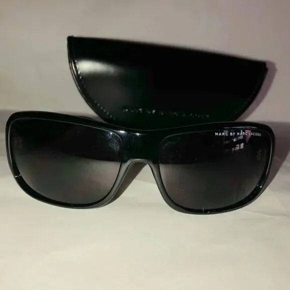 🆕Marc by Marc Jacobs Sunglasses with case