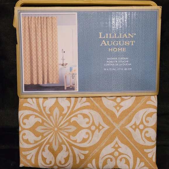 🤎 NWT Lillian August gold medallion shower curtain
