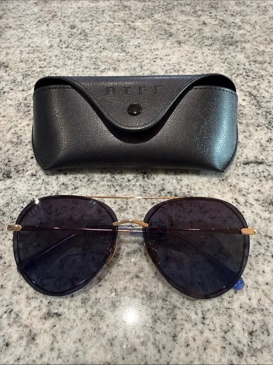 Diff Eyewear Lenox Sunglasses in blue and gold