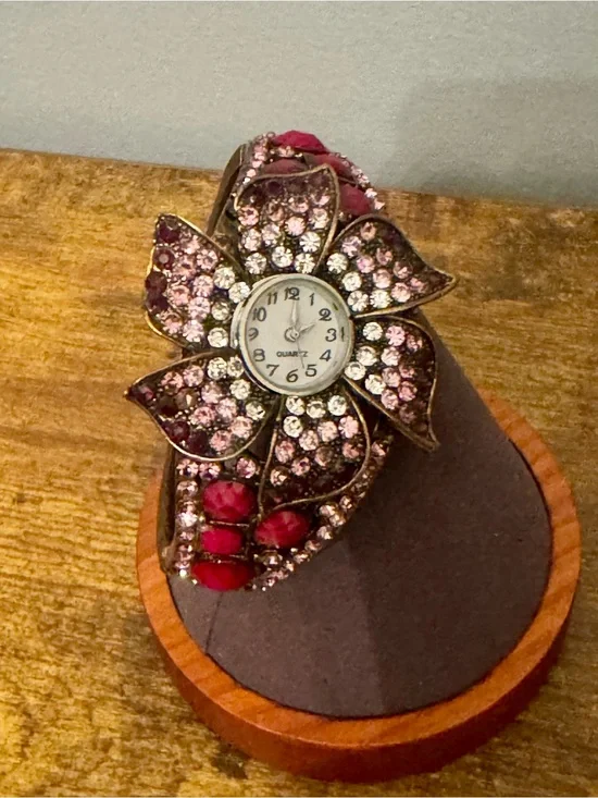 Vintage‎ Floral Rhinestone Cuff Watch Pink Purple Statement Bracelet Not Working