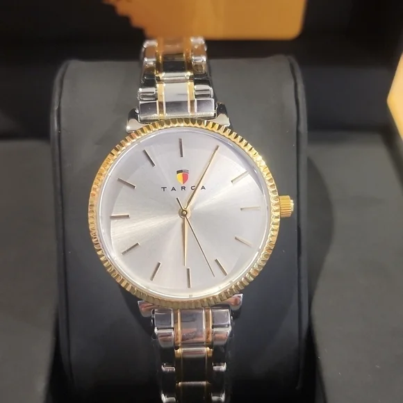 NWT LADIES LUXURY TWO-TONED TARGA WATCH