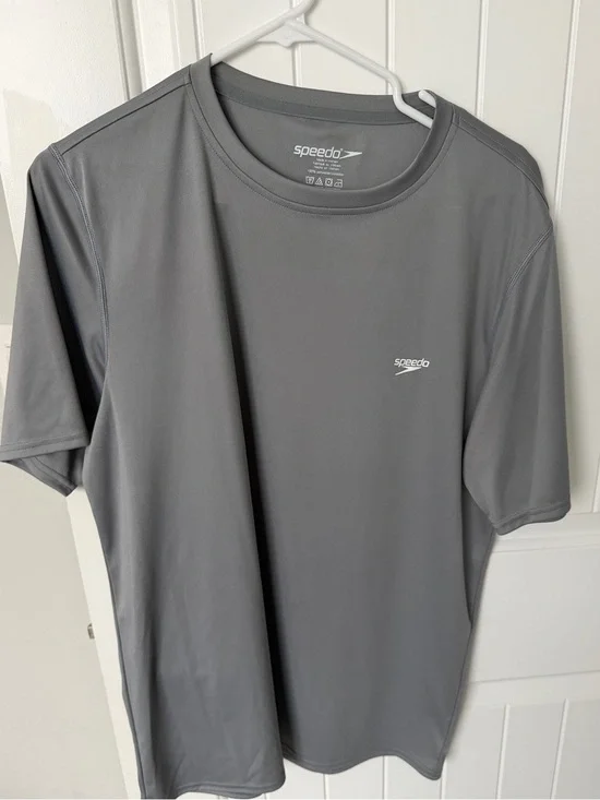 Speedo Men’s Gray Athletic Short Sleeve Tee