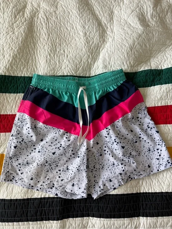 chubbies Men’s Teal, Navy & Hot Pink Speckled Colorblock Swim Trunks, 5.5”