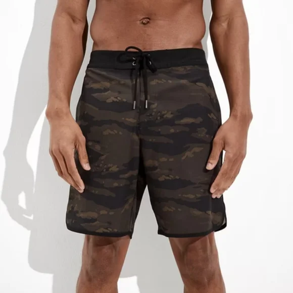 NEW American Eagle 9