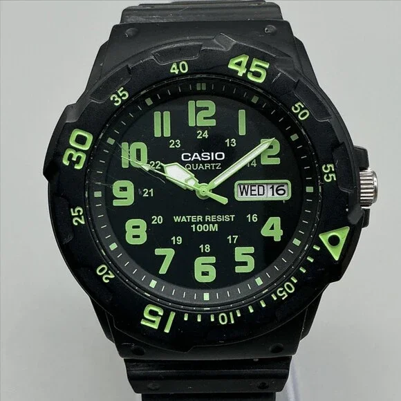 Casio MRW-200H Mens Watch 43mm Black Dial Black Resin Day Date New Battery