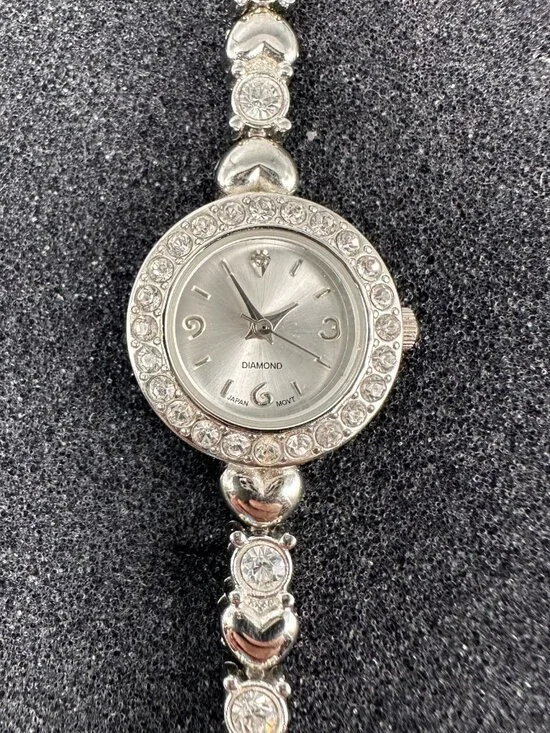 Rhinestone Heart Band Watch Silver Tone Round Dainty Bling New Battery 7