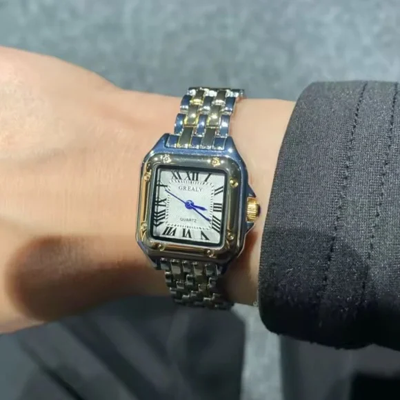 Panthere Silver Quartz Watch