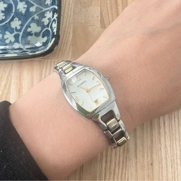 Fossil ladies two tone bracelet dress watch NEW BATTERY