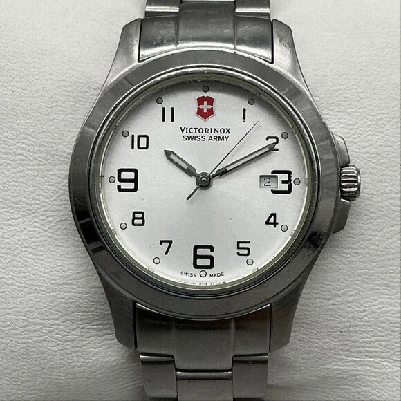 Victorinox Swiss Army Womens Watch 32mm Silver Tone Date New Battery 7.25