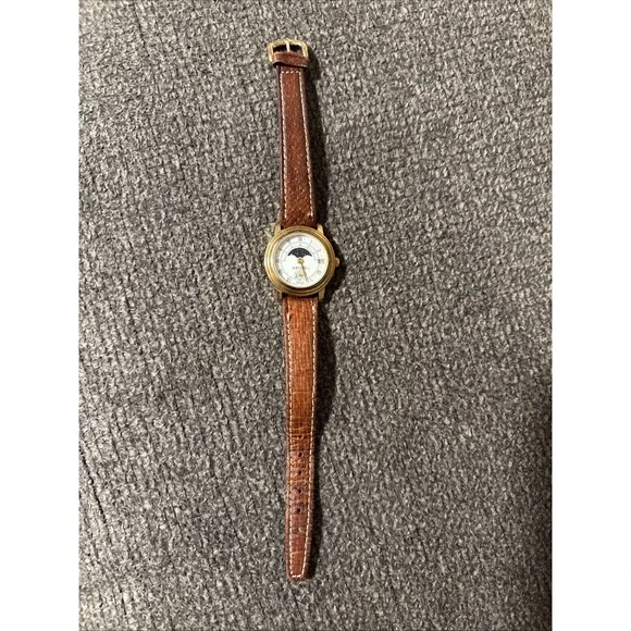 VTG AXCESS Quartz Watch Women Moon Phase Dual Tone Leather Analog New Battery