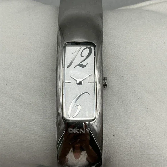 DKNY Womens Watch 14mm Silver Tone Stainless Bangle Bracelet New Battery 6.5