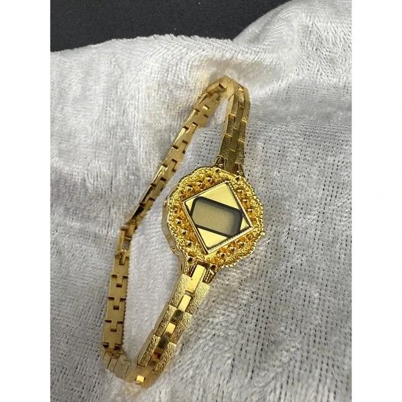 Vintage Digital Watch Woman Gold Tone 6.5