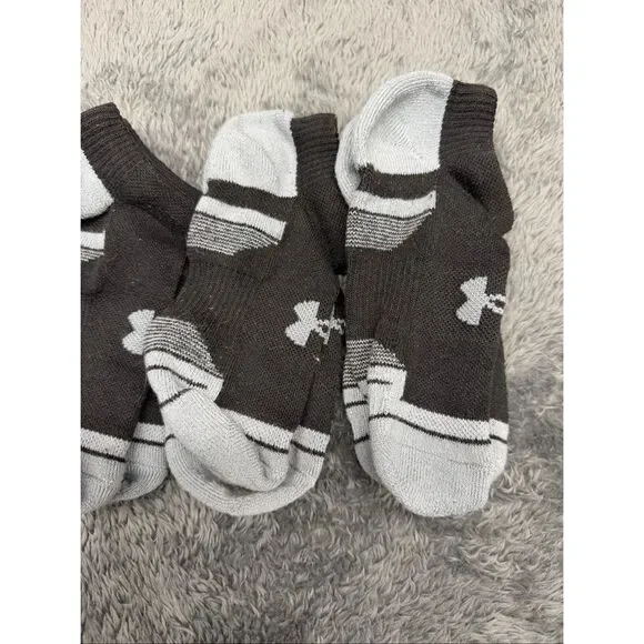 Bundle of Six Pairs of Under Armour No-Show Socks! Worn only once.  Size 6-10