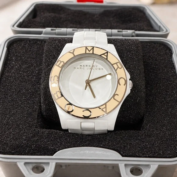 Marc by Marc Jacobs Oversized White Ceramic Watch MBM3500 NWOT Women’s
