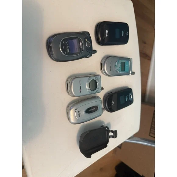Lot Of 6 Vintage‎ Cell Phones (Verizon) Untested