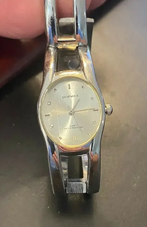 Women's 22mm Silver Tone Quemex Watch, Bracelet Band, Water Resistant