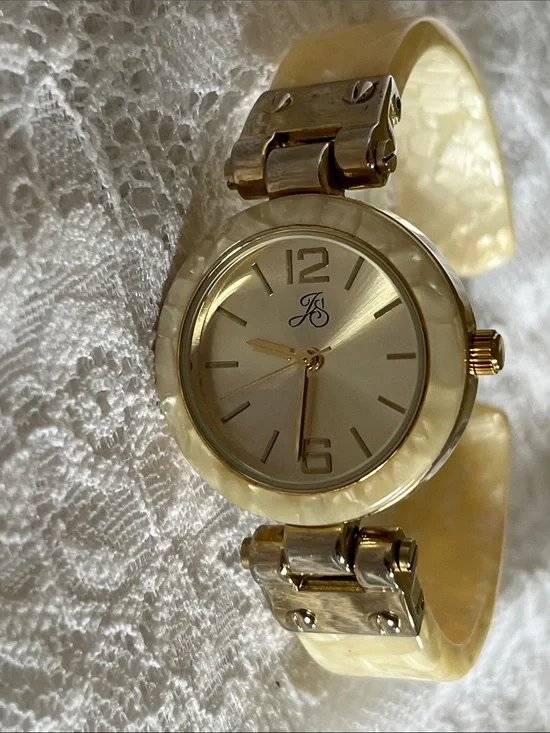 Jessica Simpson Cream and Gold Bangle Watch