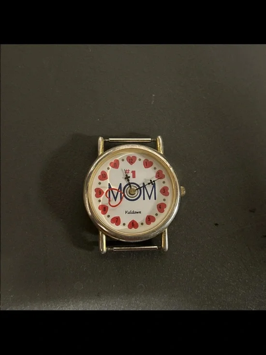 Vintage 90s Valdawn #1 Mom Gold Watch Works