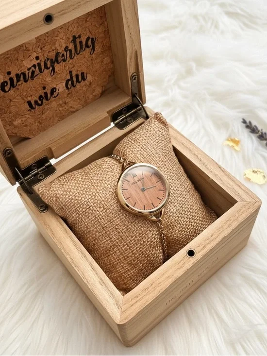 Holzkern Wood Face Women’s Watch in Original Box + authentication