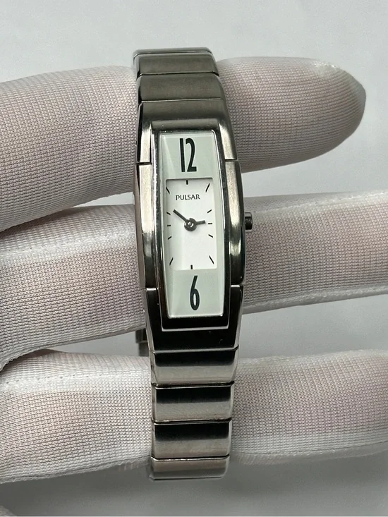 Pulsar Japan Quartz Watch VC10-X029 Women Silver Barrel Analog New Battery 20mm