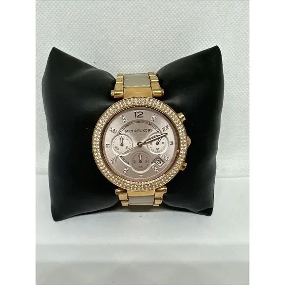 Michael Kors Parker MK5896 Women Rose Gold Analog Dial Quartz Wrist Watch NUL43