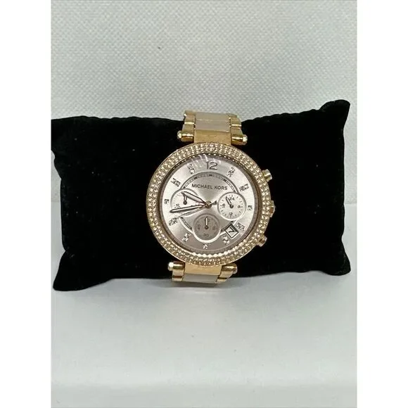 Michael Kors Parker MK5896 Women Rose Gold Analog Dial Quartz Wrist Watch NUL44