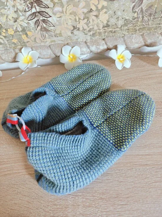 Bombas Teal Blue & Green Woven Knit Warm Soft Gripper Unisex Slipper Socks Sz. L
