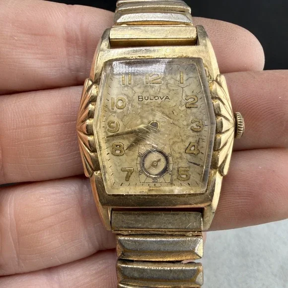 Vintage Bulova‎ Watch Gold Tone Expandable AS IS READ