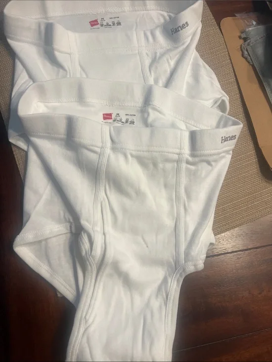 95.  Vintage 90’s solid white Hanes classic  Men's Cotton Briefs 2-Pack m