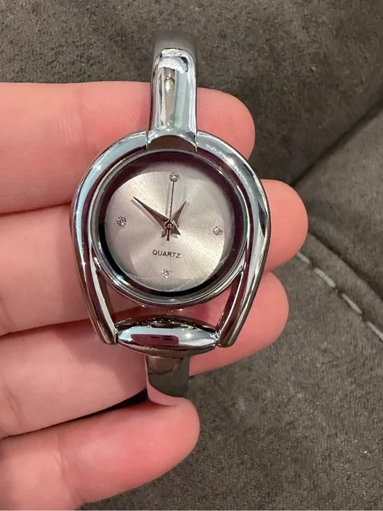 New Kohl’s Silver Tone Horseshoe Bracelet Watch - Silver Dial