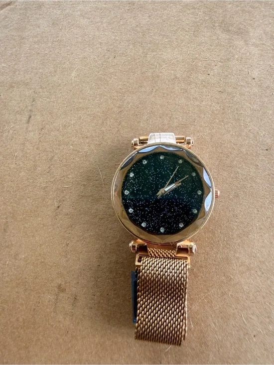 Rose Gold Women's Mesh Band Fashion Watch with Black Starry Dial