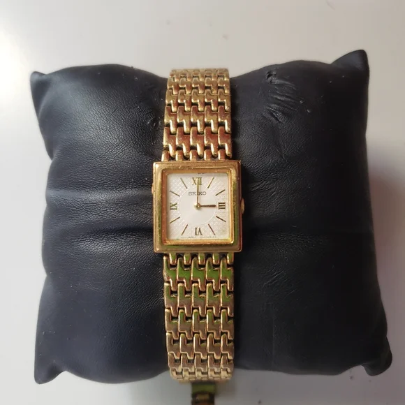 VINTAGE SEIKO GOLD STAINLESS STEEL Slim Metal Band~Japan Made