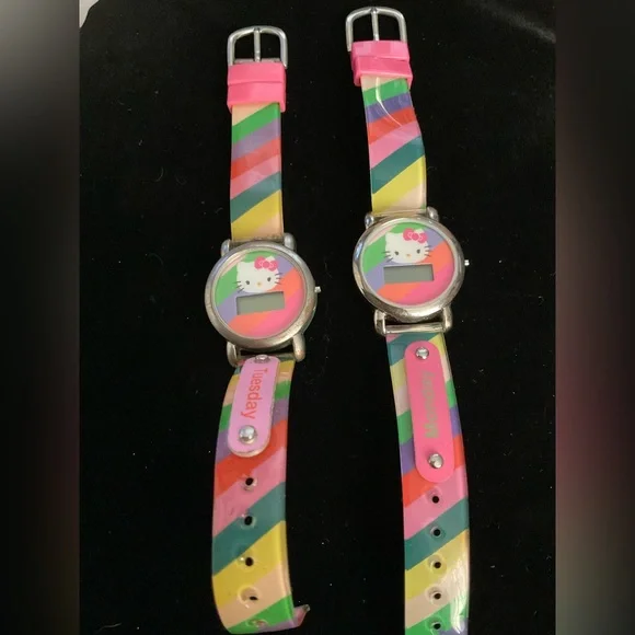 TWO‎ DIGITAL HELLO KITTY WATCHES