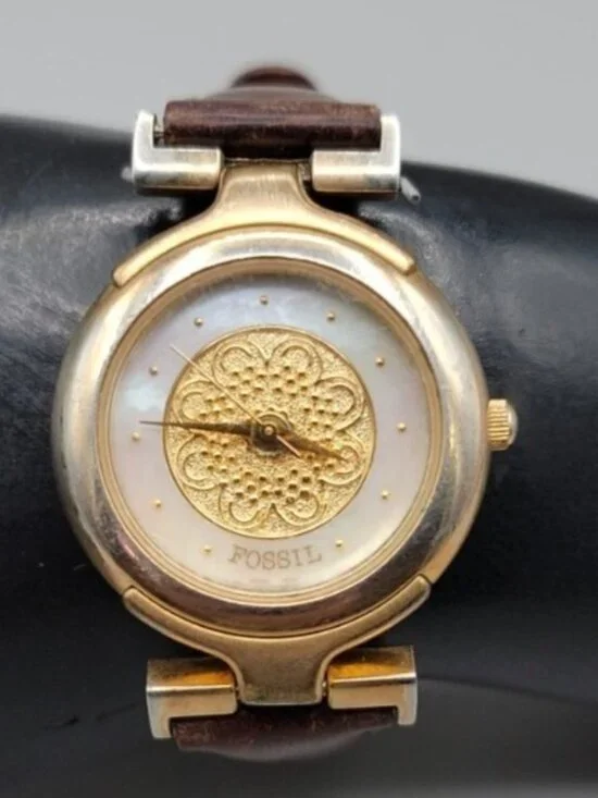 Vtg Fossil 1990s Womens Watch Gold Filigree Mandala Mother of Pearl Leather 30mm