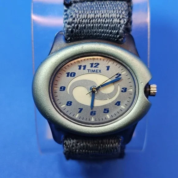 Vintage 2001 Timex Swirl Women's/Youth 31mm Quartz Sports Watch Nylon Strap